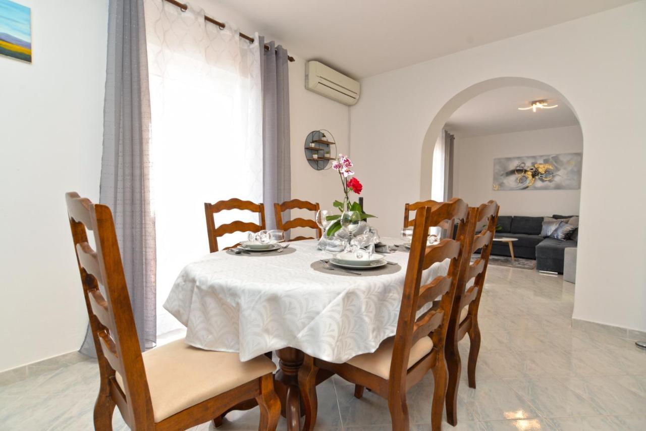 פולה Apartments Violete 742 מראה חיצוני תמונה