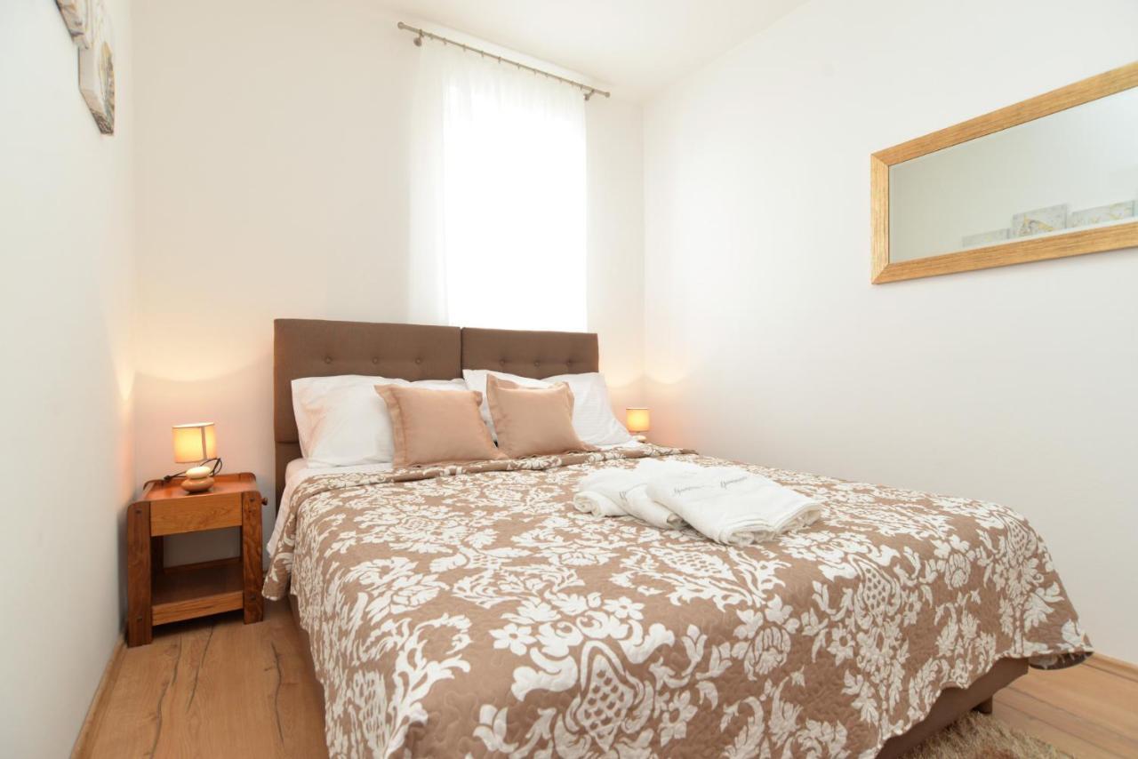 פולה Apartments Violete 742 מראה חיצוני תמונה