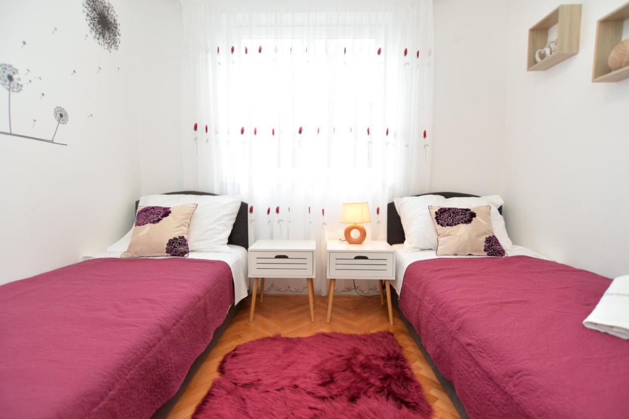 פולה Apartments Violete 742 מראה חיצוני תמונה