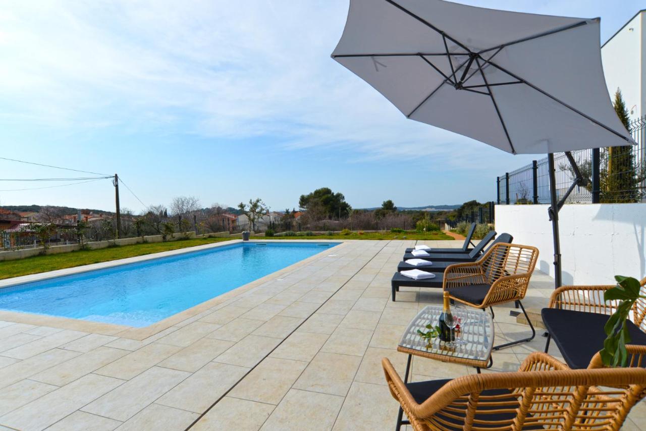 פולה Apartments Violete 742 מראה חיצוני תמונה